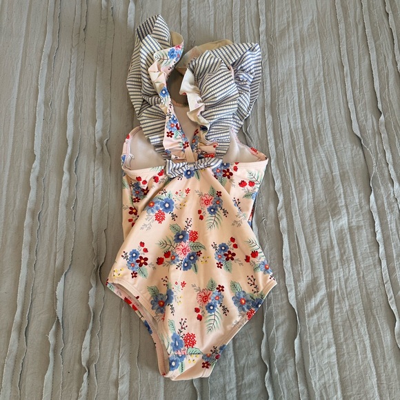 Ruffle Butts Bow V-Back One Piece Swimsuit | Size 6 - Picture 3 of 6